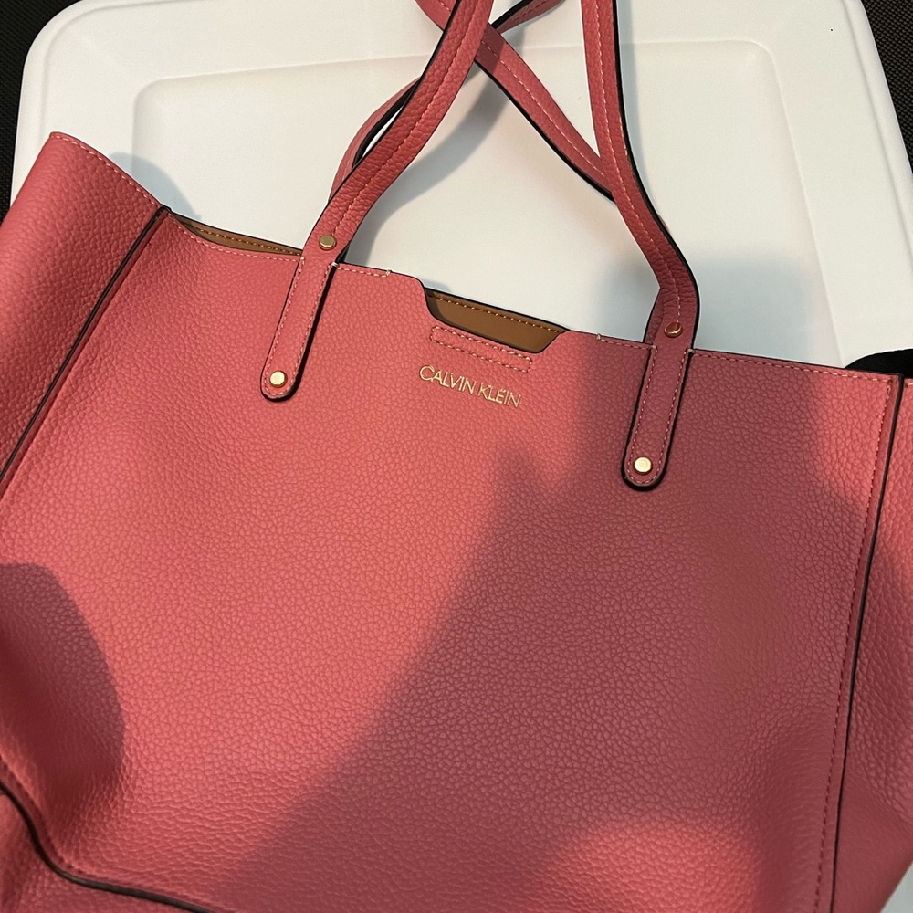 Leather tote